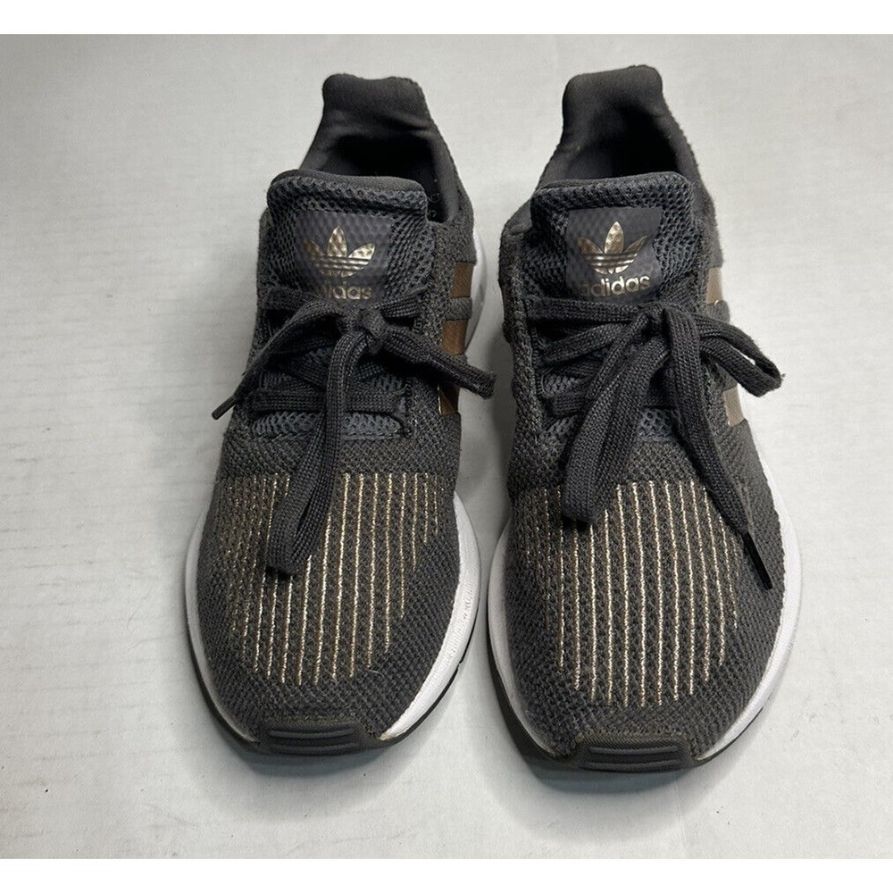 Adidas‎ Swift PRB 698001 Women’s Running Shoes SZ 4.5 Grey Gold Metallic Lace Up